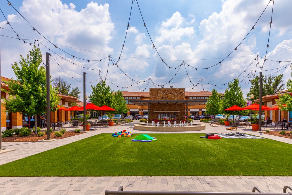 Town Square Wheaton: 55 E Loop Rd, Wheaton, IL 60189
